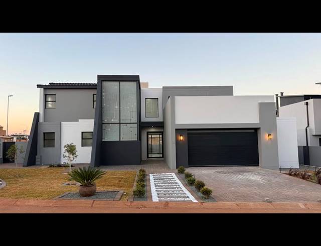 4 BEDROOM HOUSE FOR SALE IN FOUNTAINBROOK ESTATE